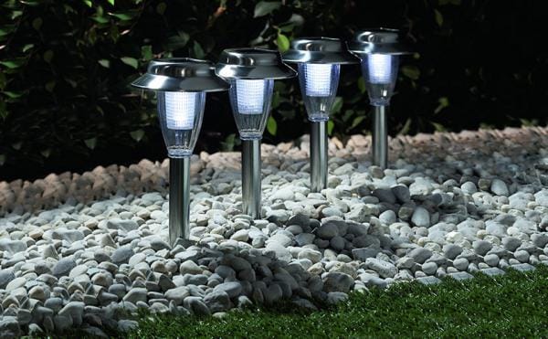 Zunanja solarna svetila