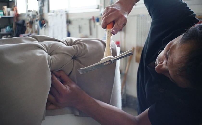 Vzrzevanje sedeznih garnitur tapeciranje