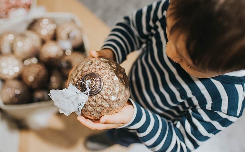 otrok nakupovanje denar