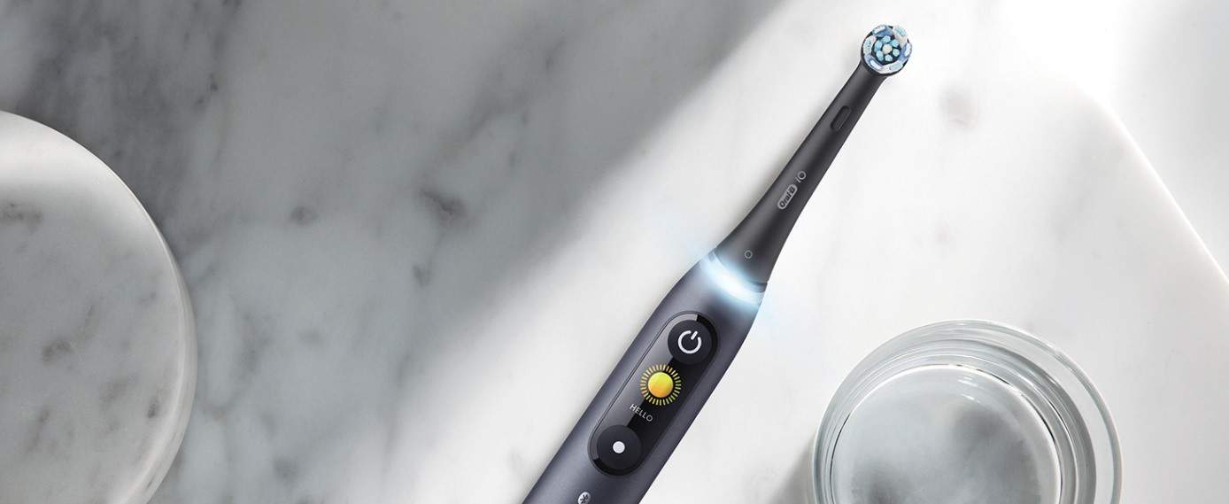 Električna zobna ščetka Oral B električna zobna ščetka, pametna zobna ščetka, oral b, oral b pulsonic, oral b genius