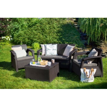 Rjava vrtna garnitura