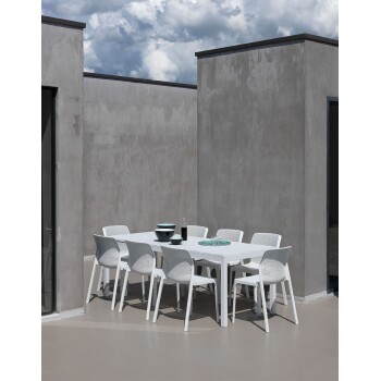 Vrtna garnitura Rio 210 s stoli Bit. Moderna raztegljiva vrtna garnitura proizvajalca NARDI. Garnituro sestavlja raztegljiva miza RIO 210 ter 8 vrtnih stolov