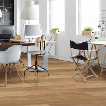 Na voljo je v različnih slogih, barvah in vzorcih,