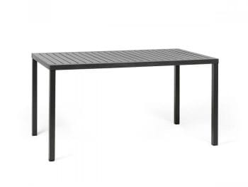 Kompaktna vrtna miza CUBE 120x70 proizvajalca NARDI, je oblikovana minimalistično, njena struktura pa je solidna in trdna. Mizna plošča je izdelana iz