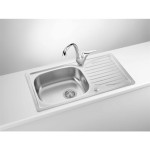 NERJAVNO POMIVALNO KORITO DEANTE ZENA 0113 SET Z ARMATURO – predstavitvena slika