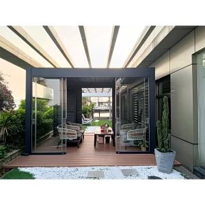 Steklena stena EShelter – Bioklimatska pergola 3x4m