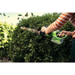 AKUMULATORSKE ŠKARJE ZA ŽIVO MEJO 61 CM GREENWORKS 40V Z 2AH BATERIJO IN POLNILNIKOM G40HT61K2 – predstavitvena slika