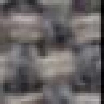 Vrtni fotelj Maximo v terra barvi. Vrtni fotelj Maximo z naslonjali za roke s strukturo regenerirane smole z visoko vsebnostjo recikliranih materialov. Element