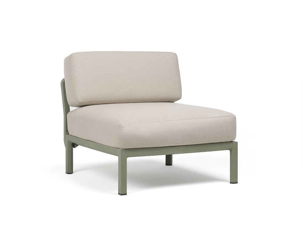 Vrtni centralni element Maximo v Cactus barvi. Vrtni centralni element Maximo brez naslonjal za roke, s strukturo regenerirane smole z visoko vsebnostjo