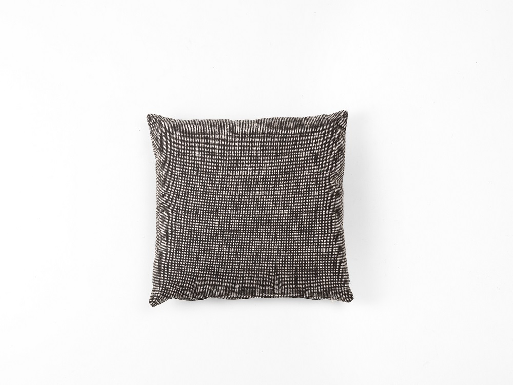 Okrasna blazina za vrtno garnituro Maximo 50x50. Okrasna blazina je dodatek vrtne sedežne garniture Maximo dimenzije 50x50. Blazina je na voljo v štirih