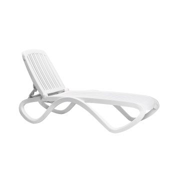 Ležalnik TROPICO - BIANCO. Vrtni ležalnik Tropico v beli barvi vrhunskega proizvajalca vrtnega pohištva NARDI. Ležalnik Eden je nakladljiv brez naslonov za