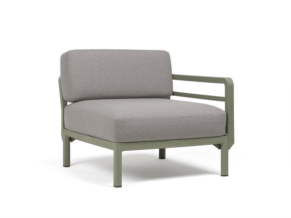 Vrtni stranki element Maximo v Cactus barvi. Vrtni stranski element Maximo z enim naslonjalom za roke s strukturo regenerirane smole z visoko vsebnostjo