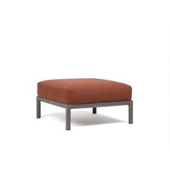 Vrtni tabure Maximo v Basalto barvi. Vrtni tabure Maximo, s strukturo regenerirane smole z visoko vsebnostjo recikliranih materialov. Okvir elementa je v barvi