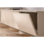 Dnevni regal LUXUR 1 je modernega dizajna. Kombinacija preprostega in privlačnega dizajna se bo podal v vsak prostor. Regal ima v vitrini dodatno osvetlitev,