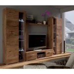 Dnevni regal RUBA 4 XL je moderno oblikovan in elegantnega videza. Dnevni regal je izdelan v EU. Dimenzije dnevnega regala so 300 cm x 190 cm x 40,2 cm