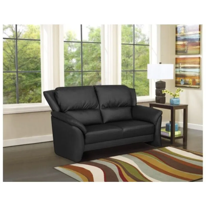 Dvosed GUSTO Dvosed GUSTO zagotavlja maksimalno udobje. Dvosed je vzmeten z valovitimi vzmetmi. Narejen je iz visoko elastične poliuretanske pene. Okvir je iz masivnega