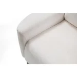 Dvosed RAKITA siva je presenetljivo preprostega ter minimalističnega izgleda. Ima lesene noge, katere zagotavljajo večjo stabilnost ter eleganco. Lahko ga