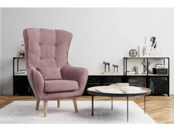 Fotelj AEL da vašemu domu eleganco in edinstvenost. Visoko naslonjalo in lesene noge mu dajejo eleganco in hkrati zagotavljajo odlično udobje.Visoka lesena