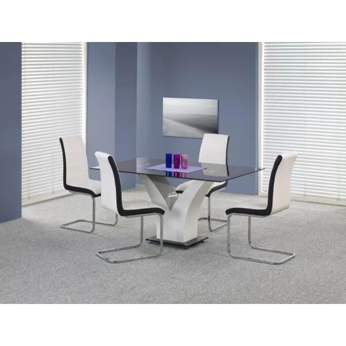 Mizo VEST zaznamuje stilska dovršenost, ki se odlično kombinira s funkcionalnostjo in stabilnostjo.   Dimenzije:  - D: 160 x G: 90 x V: 76 cm Material: -