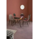Jedilni stol IRELIA zelena ima kovinske noge, obložen je z peno ki ima prevleko iz poliestra, ki pa stolu daja občutek žameta. Material: - Kovina - Pena -