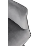 Jedilni stol LEV siva, je kvaliteten in kakovosten kos pohištva. Sedišče je narejeno iz mehke žametne tkanine, kar zagotavlja udobje in prijetno sedenje.