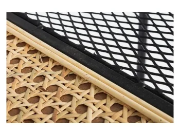 Knjižna omara ELYOT 3P ima jekleno ogrodje in ratan kombinacijo. Samo za interno uporabo. Material: - Jeklo - Ratan Barva: - Črna Dimenzije: širina: 82cm