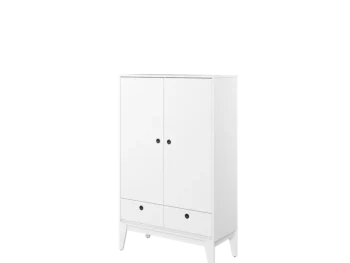 Komoda FAMA je narejena iz kvalitetne laminirane plošče s ABS robovi. Dobavljiva je v beli mat barvi s črnimi ročaji. Material: - Laminirana plošča - ABS