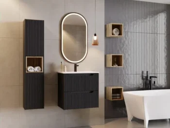 Kopalniški blok BLACKY 60 je narejen iz kvalitetne laminirane plošče. Izstopa zaradi svoje moderne oblike. Popestril bo vsako kopalnico. V ceno je všteto