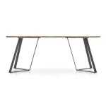 Moderna miza GAJA v kombinaciji kovinskega podnožja in plošče v orehovem laminiranem MDF-ju. Miza je zelo stabilna in kvalitetno narejena. Barva: