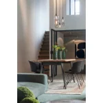 Kuhinjska miza ARON 160X90 je rustikalna miza, naravnega videza. Mizna plošča je narejena iz akacijevega lesa z kovinskimi miznimi nogami. S svojim posebnim