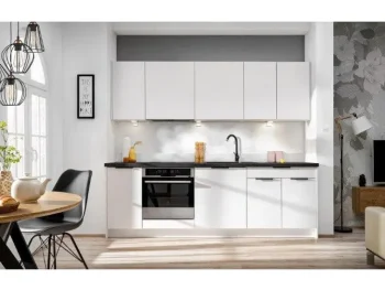 Kuhinjski blok JAGODA bela 240 cm + NAPA je modernega dizajna v beli mat barvi. Stranice so narejene iz laminirane plošče debeline 16 mm, fronte pa