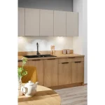 Kuhinjski blok PATRICIA 200 cm je modernega dizajna v hrast / kašmir barvi. Stranice so narejene iz laminirane plošče debeline 16 mm, fronte pa debeline