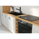 Kuhinjski blok STIL 210 x 350 cm je dobavljiva v beli barvi. Debelina delovnega pulta je 38 mm. Fronte kuhinje imajo MDF rob. Kuhinja je izdelana iz