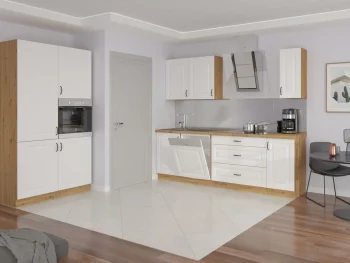 Kuhinja STIL je dolžine 350 cm. Kuhinja je narejena iz kvalitetnega iverala debeline 16 mm. Delovni pult je laminiran v hrast barvi debeline 38