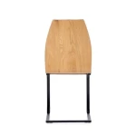 Kuhinjski stol KVANTUM je kvaliteten in stilski stol, ki bo polepšal vaš jedilni prostor. Podnožje je narejeno iz jekla, kar daje stolu stabilnost.