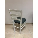 Kuhinjski stol VENEZIA bela je izdelan iz kakovostnega masivnega bukovega lesa, ki zagotavlja stabilnost in trpežnost. Na voljo je v beli barvi lesa.