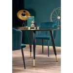 Okrogla miza MEMO je kvalitetna okrogla miza iz kovine in MDF-ja. Dimenzije: - Fi120 x V: 75 cm Material: - MDF lakirano / barvana kovina / kromirana