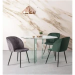 Okrogla steklena miza IRIDE 130 je sestavljena iz 10 mm debelih steklenih nog in mizne plošče iz kaljenega stekla debeline 10 mm. Miza je moderno oblikovana