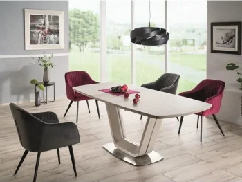 Raztegljiva jedilna miza MANI 4 je dobavljiva v sivi mat barvi. Miza je modernega ter elegantnega dizajna, izdelana iz kvalitetnih materialov. Mizna plošča