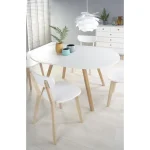 Raztegljiva miza RUBIN bela je kakovostna masivna jedilna miza, ki se lahko podaljša za 40 cm. Dimenzije: - D: 102/142 x G: 102 x V: 73 cm Material: - MDF