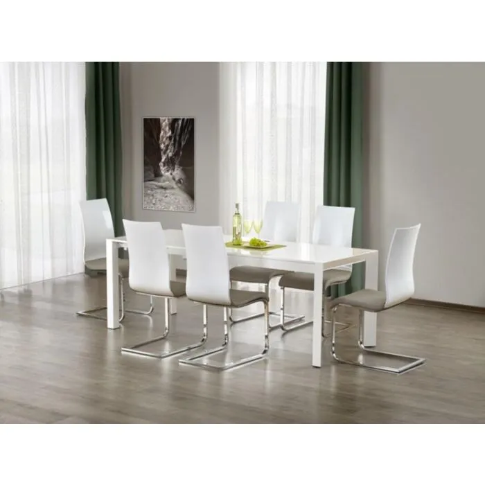 Raztegljiva miza SAFORD je kakovostna miza iz kovine in MDF plošče. Miza je elegantna in klasična. Dimenzije:  - D: 130/250 x G: 80 x V: 76 cm Material: