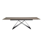 Raztegljiva jedilna miza SIANA, bo prinesla svežino in eleganco v vaš prostor. Narejena je iz kakovostnega kaljenega stekla in vrhunske italijanske keramike.