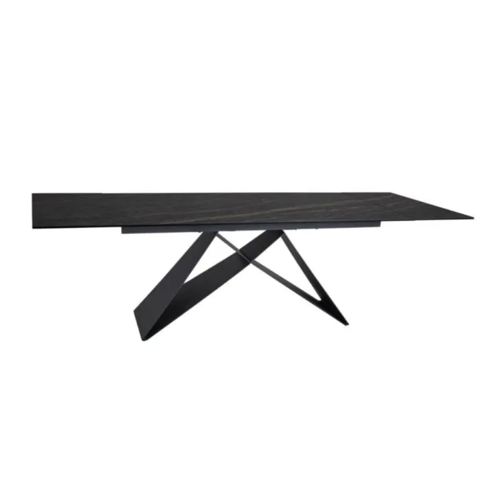 Raztegljiva jedilna miza SOFY Raztegljiva jedilna miza SOFY, bo prinesla svežino in eleganco v vaš prostor. Narejena je iz kakovostnega kaljenega stekla in vrhunske italjanske keramike.