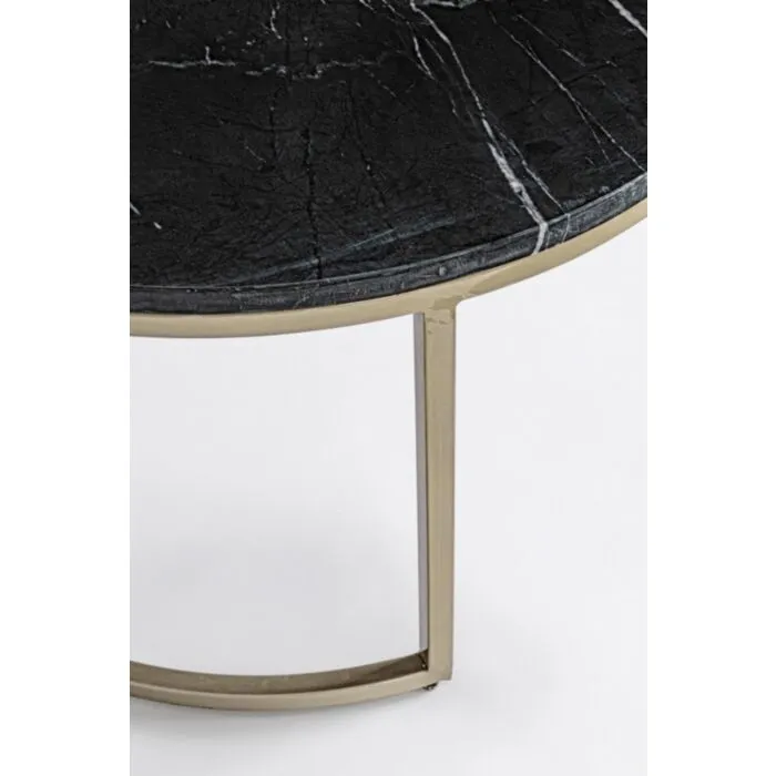 Set 2 klubskih mizic PHOENIX črna Set 2 klubskih mizic PHOENIX črna vključuje dve klubski mizici narejeni iz jeklenega okvirja, ki imajo belo marmorno ploščo. Material: - Jeklo Barva: -