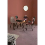 Steklena miza PRIMARY 160X80 ima kovinsko konstrukcijo, sredinski del je iz brezovega lesa. Mizna plošča je iz kaljenega stekla. Barva: - Črna / les