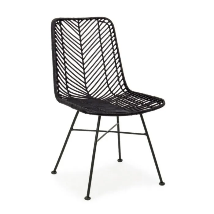 Stol LORENA črna je moderno dizajniran. Konstrukcija je narejena iz trpežnega jekla. Pletivo je iz ratana kar omogoča enostavno vzdrževanje. Ni