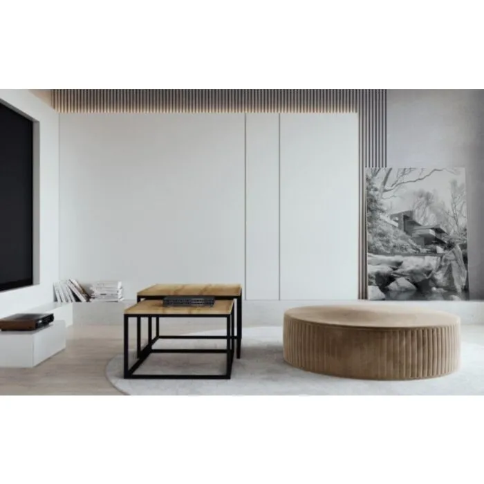 Tabure ARA Tabure ARA je eleganten, okrogel tabure. Vsebuje fleksibilno peno, ogrodje je narejeno iz lesa. Dodatno stabilnost omogočajo dvocentimeterske nogice iz lesa.