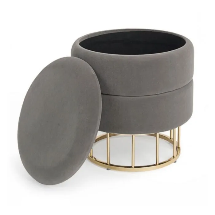 Okvir tabureja PAVLINA je iz MDFja in vezanega lesa, noga je zlata-kromirana. Prevleka je iz poliestra z žametnim učinkom. Polnilo je pena. Dimenzije: