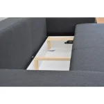 Kavč BRON je eleganten kavč z možnostjo raztegnitve. Narejen je iz kvalitetnega blaga. Pri raztegnitvi vam pomaga mehanizem. Vzmetenje Bonell je znano kot