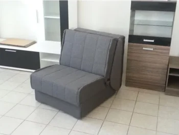 Trosed MOJCA je primeren za vsak prostor, kjer potrebujete dodatno ležišče. Je zelo ekonomičen saj ga lahko v hipu raztegnete v ležišče in ravno tako
